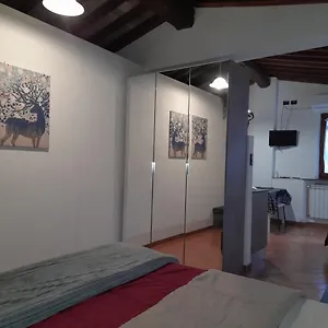 La Casa In Giardino Guest house